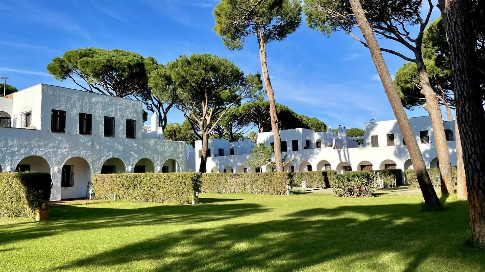 Piverd Del Golf 75 Pals 0*,  Spain